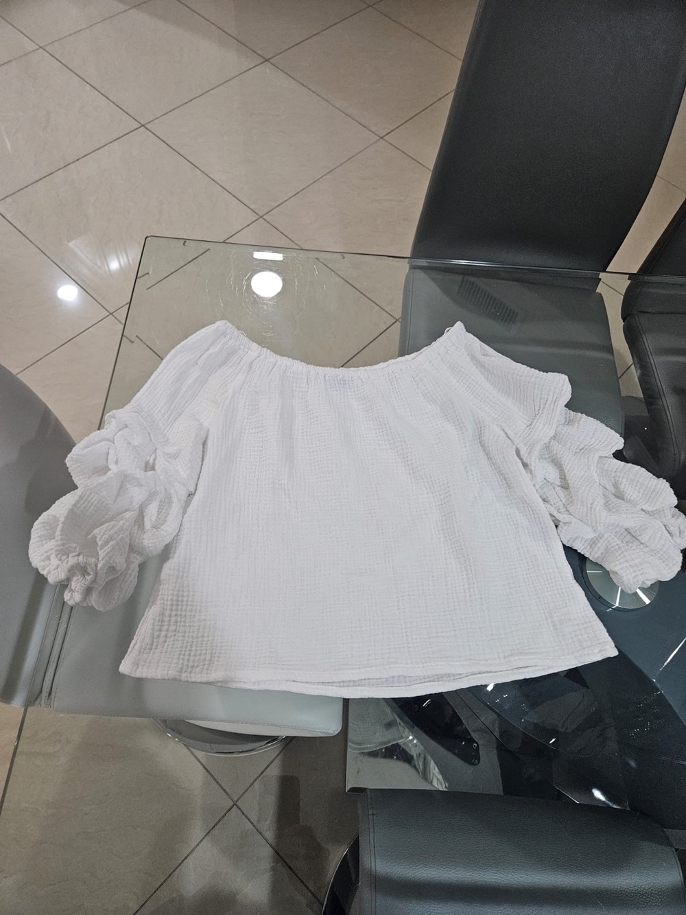 CeCe White Off-the-Shoulder Textured Puff Sleeve Blouse size medium